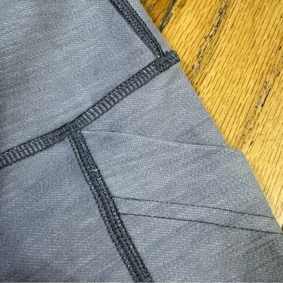 Lululemon Polocrosse Crop in Fossil White Slub Denim Size 6 - Picture 6 of 6